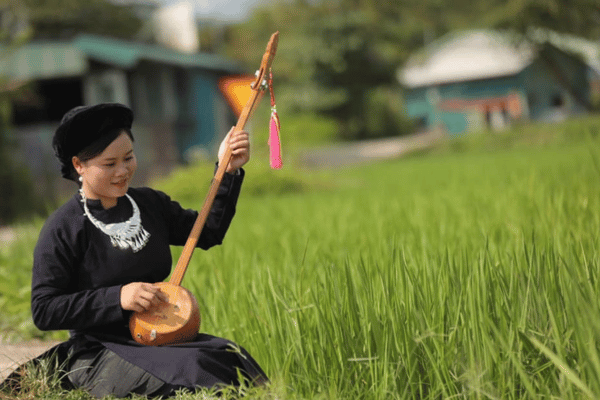 Hand dyed indigo cotton clothing of the Tay ethnic minority