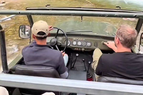 ha giang loop jeep tour with seniors