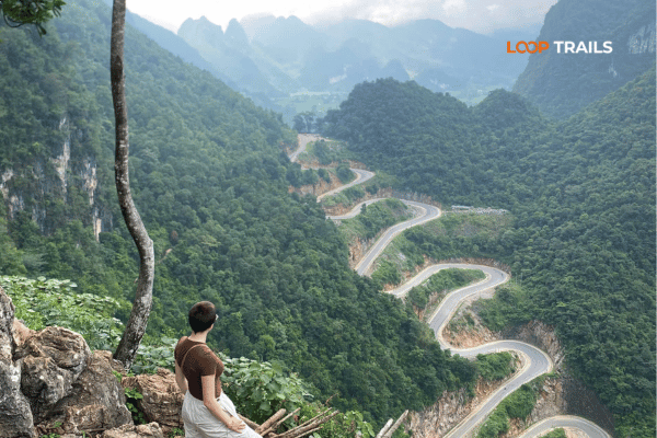 khau pha pass with 15 steps in cao bang with looptrails