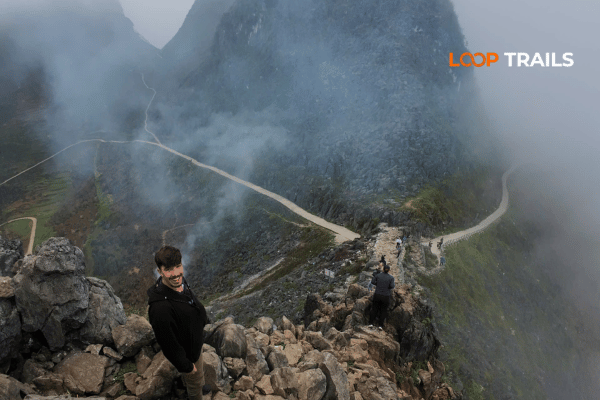 ma pi leng skywalk in the morning meo vac travel guide