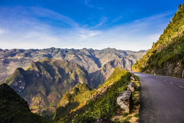 ma pi leng pass in summer vacation