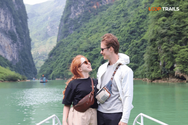 nho que river boat trip for a couple