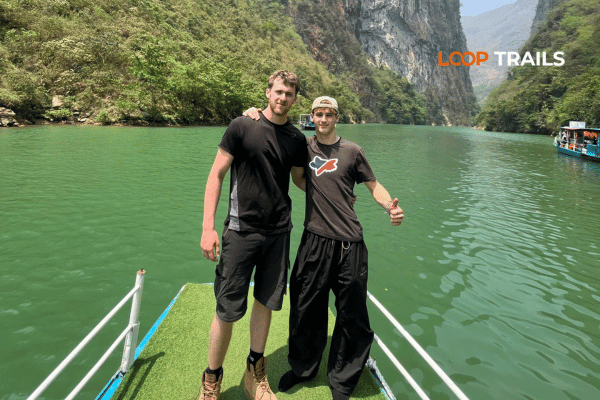 nho que river boat trip with looptrails