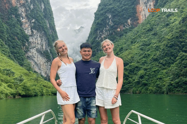 nho que river boat trip with looptrails
