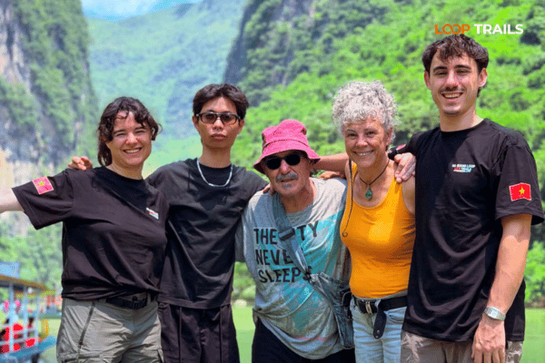 nho que river boat trip with tu san canyon Vietnam vs Nepal