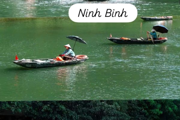 boat trip in trang an ninh binh