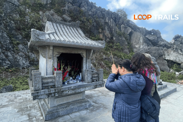 Tourist asking permission before photographing Ha Giang ethnic minority places