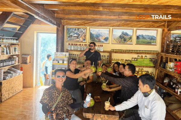 rest stop on ha giang loop