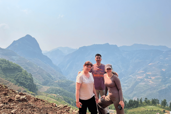 take photos in hidden gems with looptrails