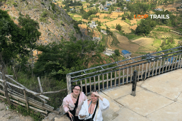 take photos in ma pi leng skywalk with looptrails