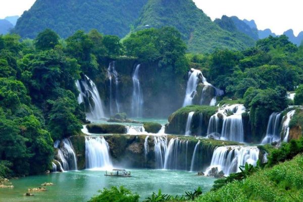 Ban Gioc Waterfall Cao Bang Ha Giang to Cao Bang tour