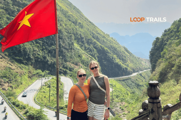 tourist of looptrails in tham ma pass (3)