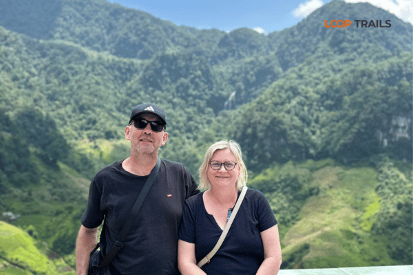 tourists of looptrails in ha giang