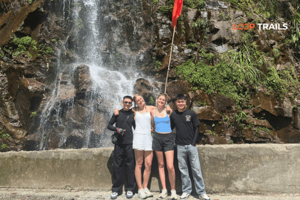 tourists of looptrails in thai an waterfall