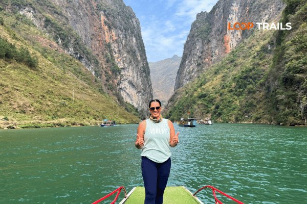Nho Que River gorge Ha Giang Loop jeep tour viewpoint
